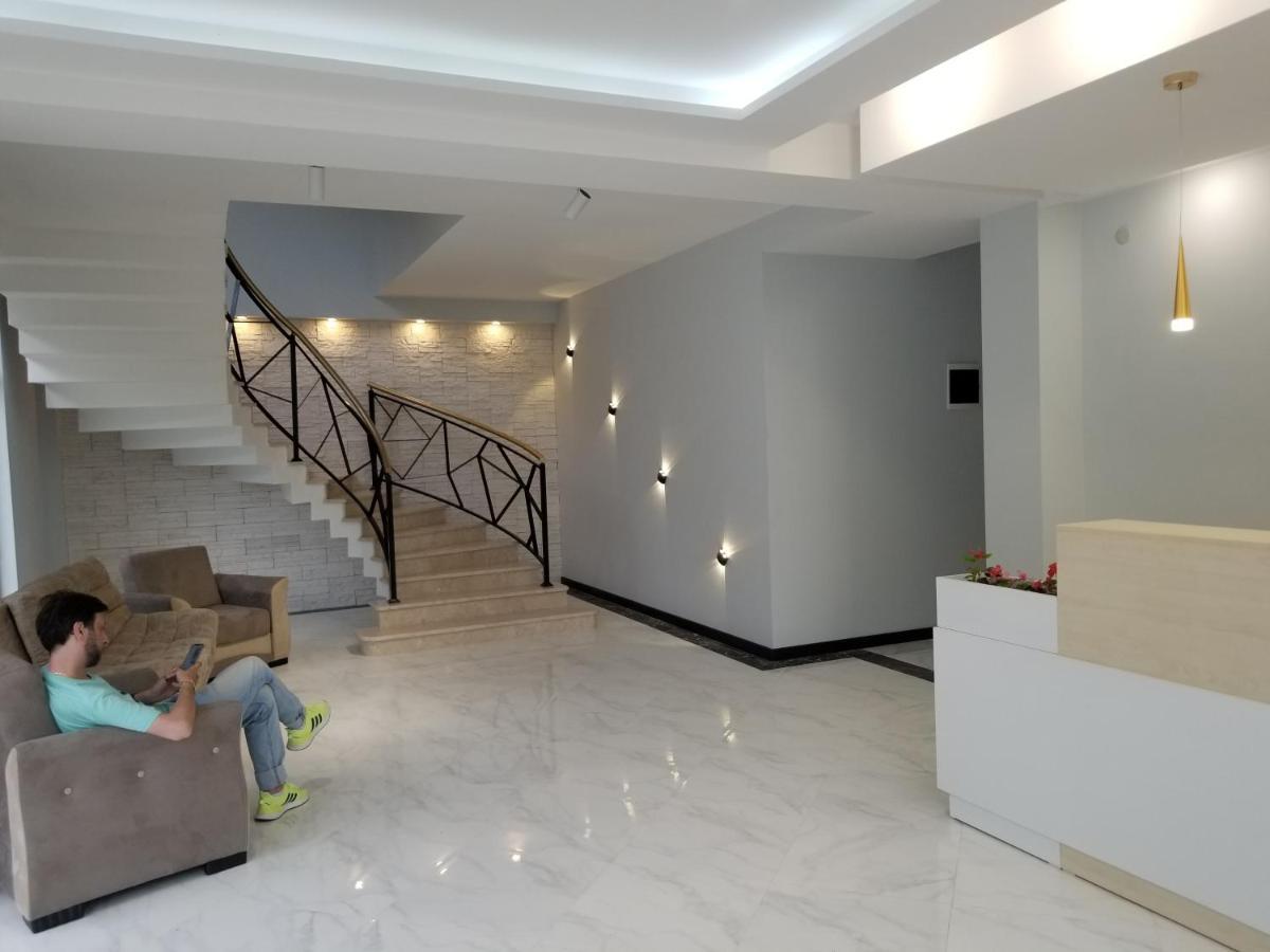 Vita Gardenia Hotel 츠할투보 외부 사진